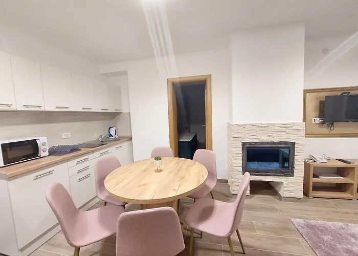 Katarina - Lux Two Bedroom In شقة كوباونيك